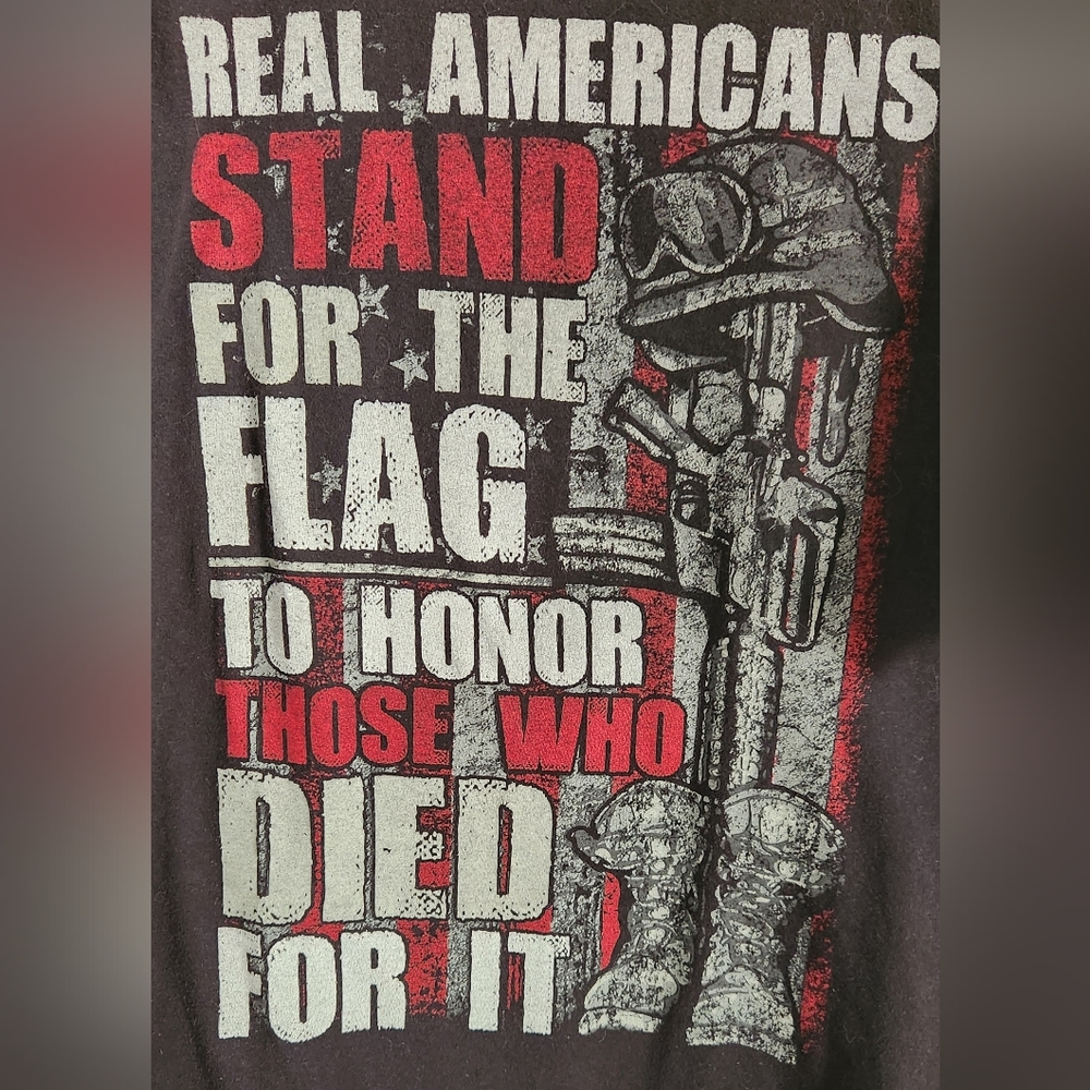 Mens Real Americans stand for the flag to honor those who died for it shirt XXL
